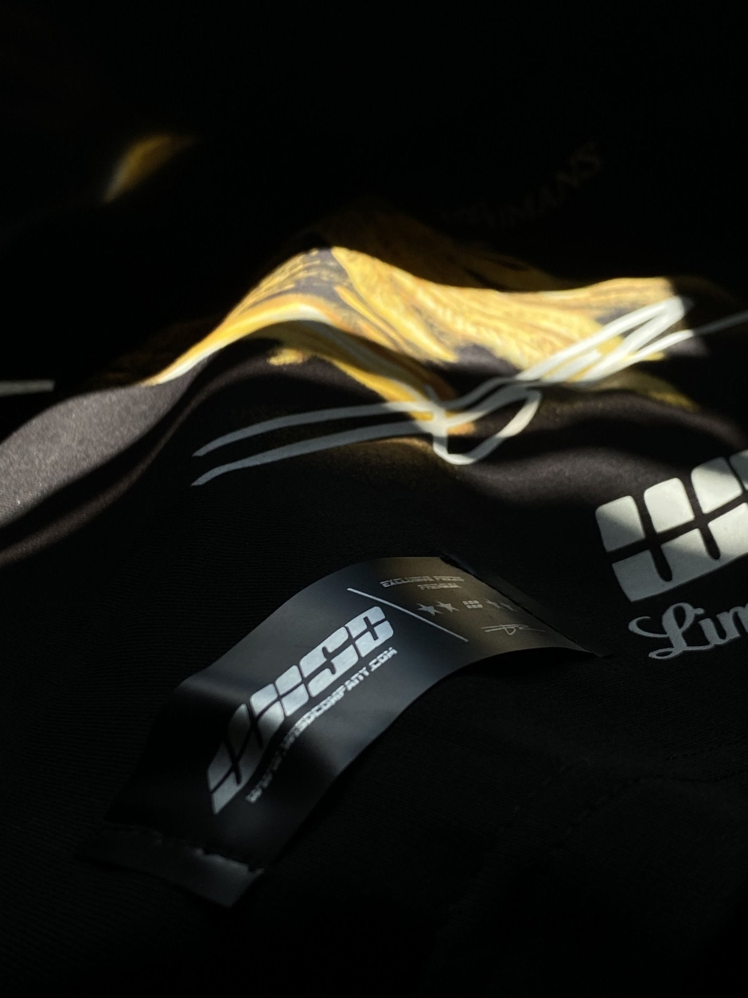 Golden Humans T-Shirt I - Wisd